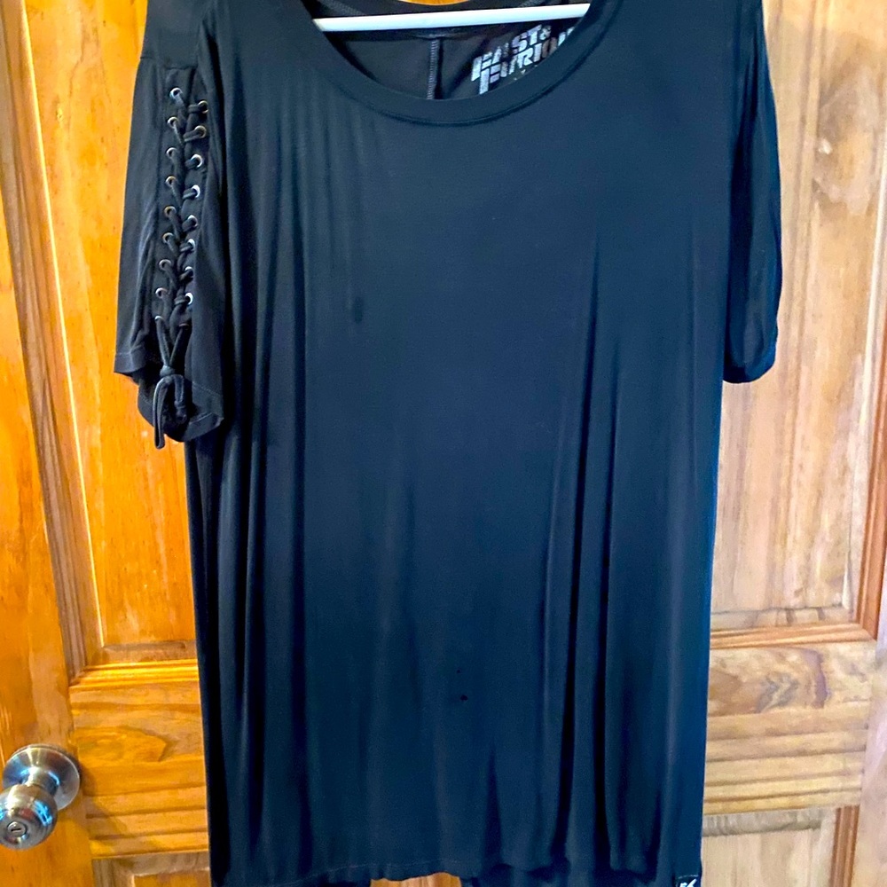 Plain black tee with tied sleeves